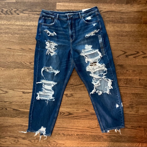 NWT American Eagle sz 20 mom jeans cut and frayed - Picture 9 of 16